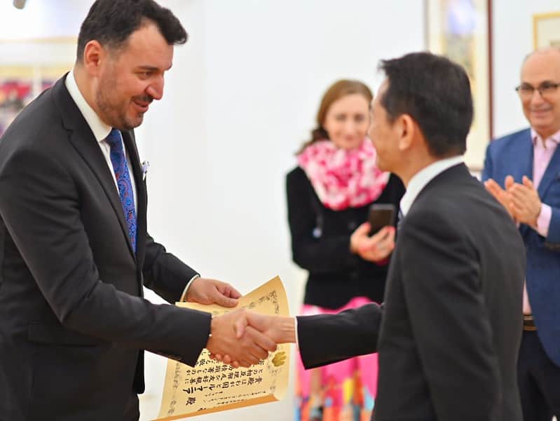 directorul muzeului brukenthal distins cu diploma ambasadei japoniei pentru promovarea prieteniei dintre cele două țări