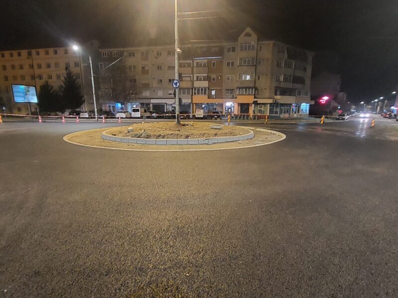 lucrările de reparații ale străzilor din sibiu continuă. se toarnă asfalt nou pe un tronson de pe strada viitorului
