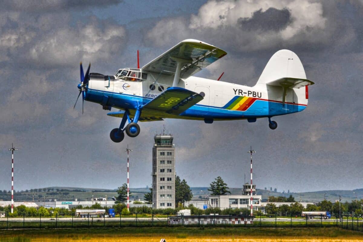 aeroclubul turnișor construiește un nou hangar, modernizează pista și dezvoltă o secție de planorism. pe un teren de peste 40 hectare primit de la cj 