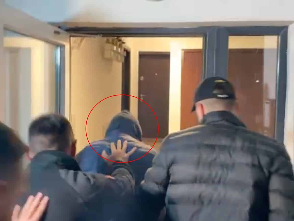 bărbatul cercetat în cazul crimei lui adrian kreiner, dus din sibiu în timiș. polițiștii percheziționează casa unde i-ar fi cazat pe ucigași (video) 