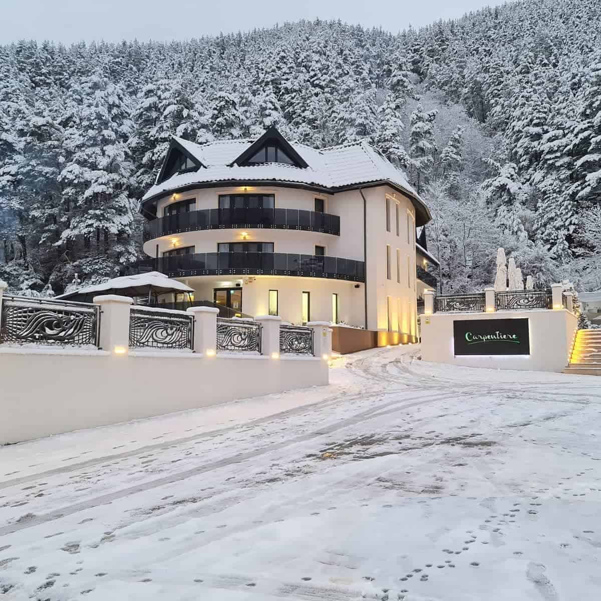 crăciun și revelion tradițional la carpentiere arena. surpriza de 1 decembrie la hotelul de 4 stele din mărginimea sibiului