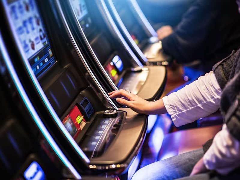 legea care interzice sălile de jocuri de noroc în localitățile mici a fost adoptată de camera deputaților