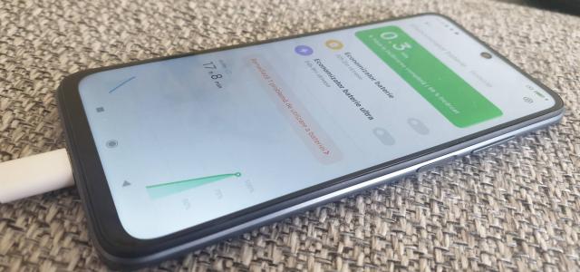 google va permite utilizatorilor android să verifice starea bateriei telefonului