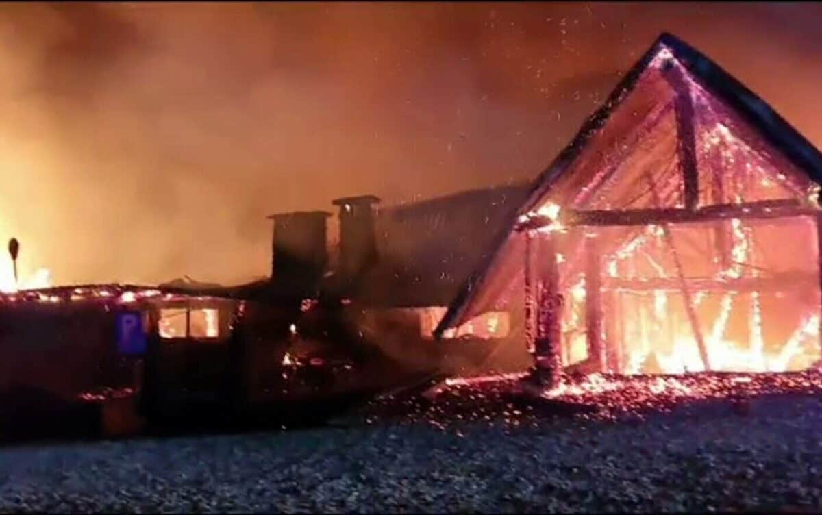 trei persoane, reținute în dosarul ferma dacilor după incendiul în care au murit 8 oameni