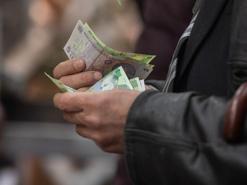 inflația este în scădere în românia. prețurile alimentelor rămân însă ridicate