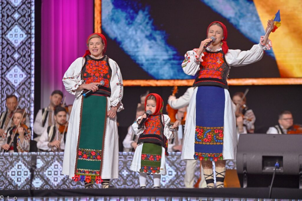 galerie foto: 1 decembrie: sărbătoarea tuturor românilor, alături de junii sibiului