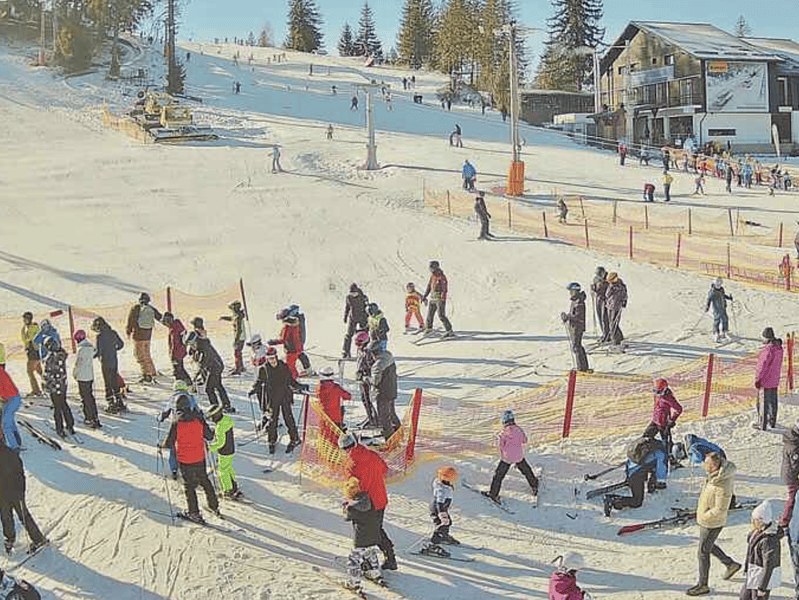 condiții excelente de schi la păltiniş, cu zăpadă artificială