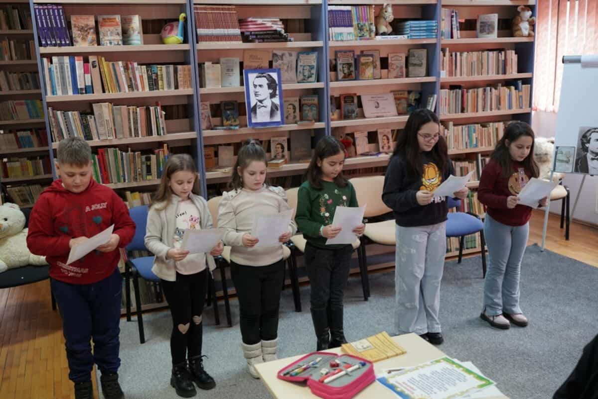 luceafărul poeziei românești omagiat la biblioteca municipală st. l. roth din mediaș (foto)