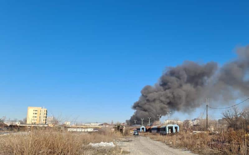 incendiu în gara basarab din bucurești. două vagoane au luat foc