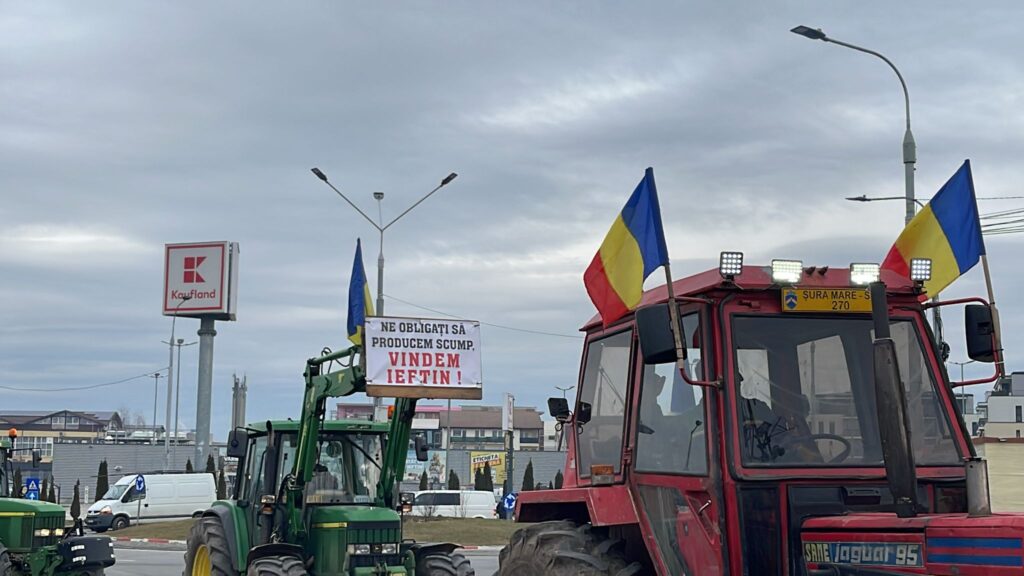 sibiul paralizat de protestul fermierilor. zeci de tractoare merg cu viteză mică pe principalele străzi din municipiu (foto, video)