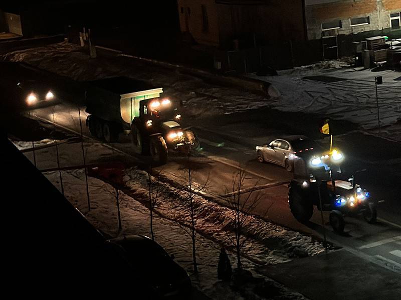 fermierii au protestat și duminică la sibiu. au „mărșăluit” până seara prin oraș (foto, video)