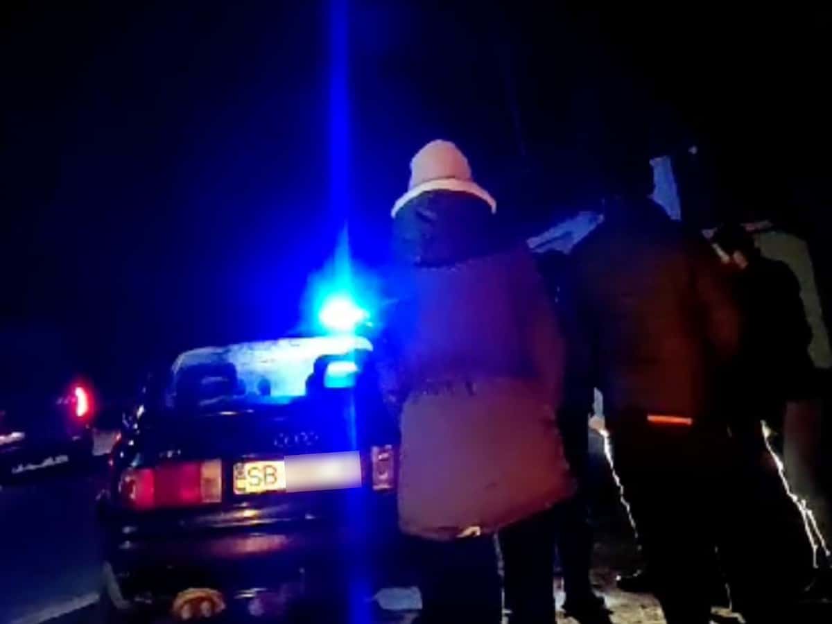 Dosar penal pentru șoferul care a fost oprit în trafic de alți conducători auto. Era rupt de beat la volan pe DN14