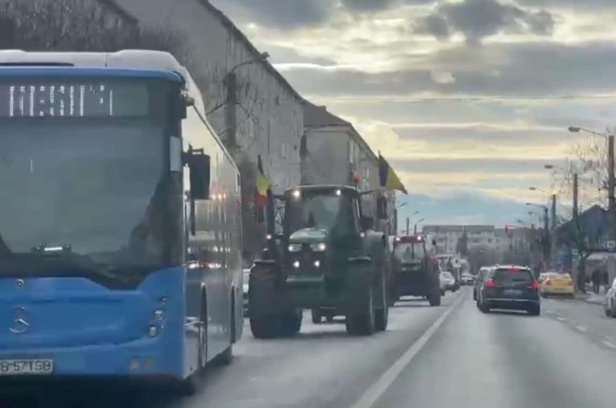 autobuzele tursib circulă cu întârziere din cauza protestului fermierilor