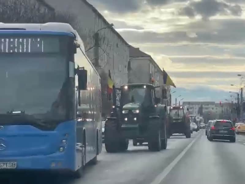 autobuzele tursib circulă cu întârziere din cauza protestului fermierilor