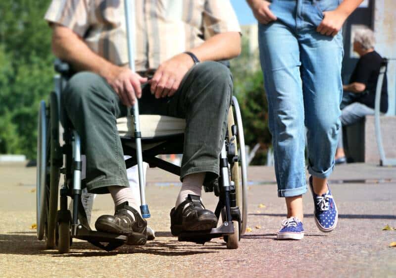 guvernul va majora indemnizațiile pentru persoanele cu handicap