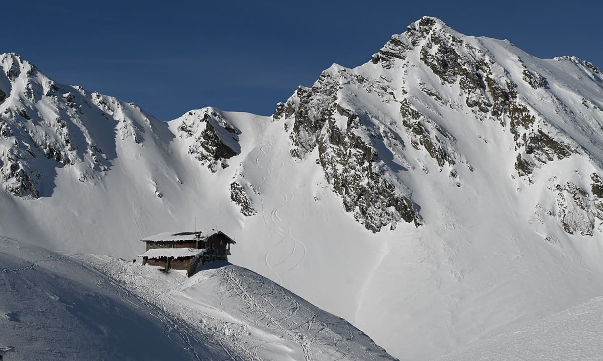 sfaturi de la șeful salvamont sibiu pentru cei care merg pentru ski la bâlea lac. „este obligatoriu un echipament minim pentru avalanșă” (video)