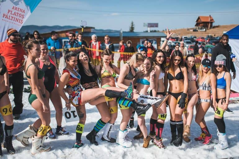 bikini race și slide and freeze. două evenimente extraordinare pentru finalul de sezon la păltiniș arena