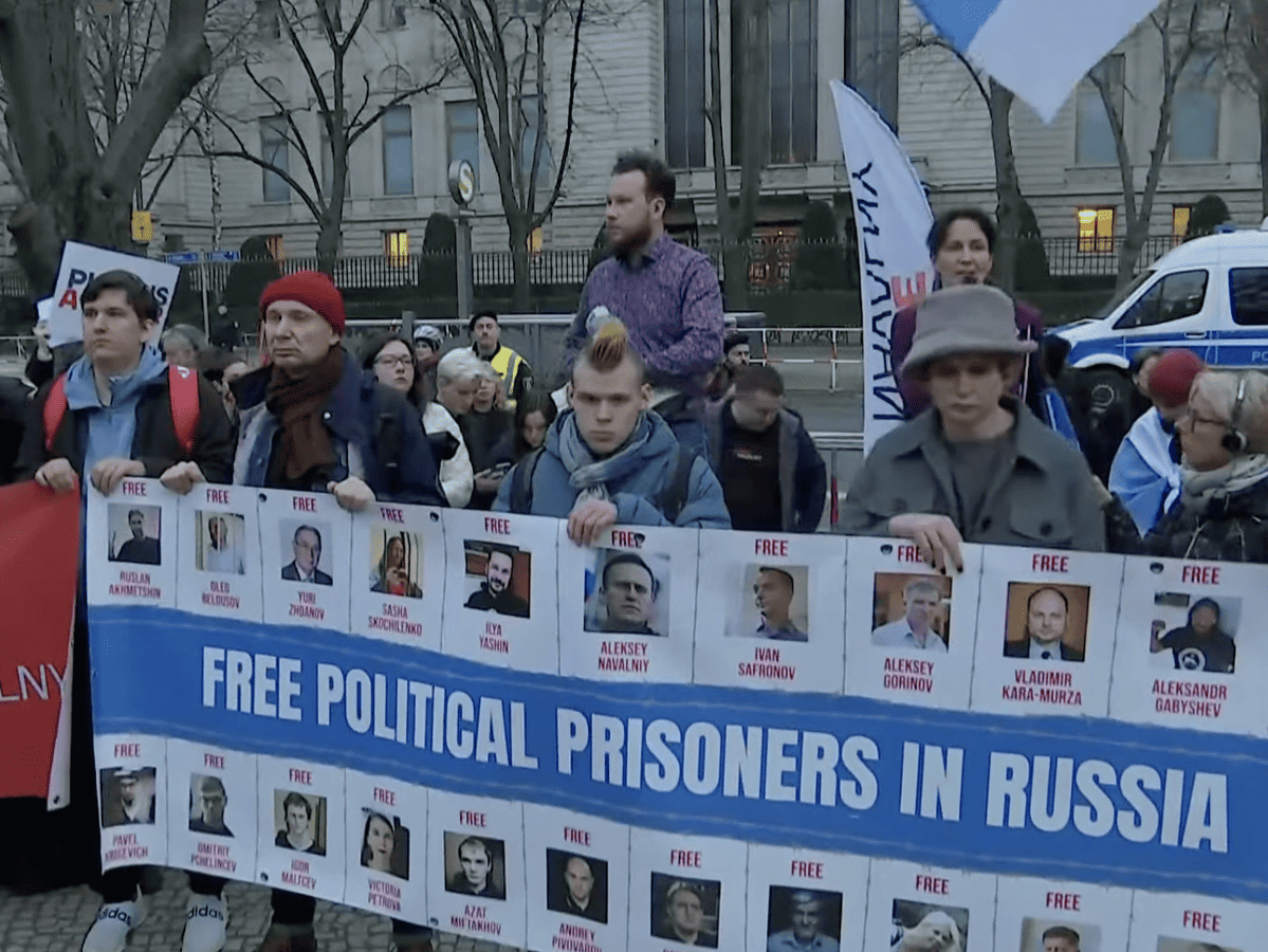 sute de protestatari cer dreptate pentru alexei navalnîi, în orașe din europa și america (video)