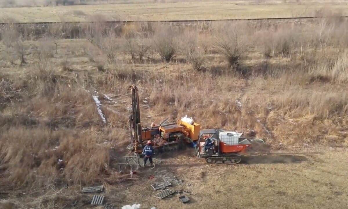 imagini de pe viitoarea autostradă a13 sibiu - făgăraș. se efectuează foraje geotehnice (video)