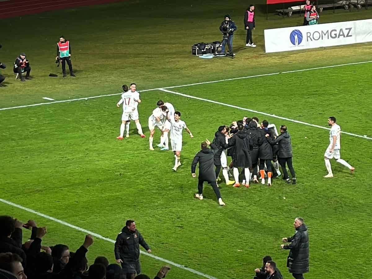 FC Hermannstadt învinge FC U Craiova cu un gol pe final de meci. Sibiul urcă pe loc de play-off (foto, video)