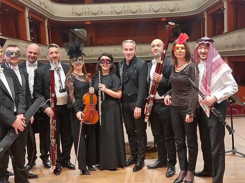 dirijorul italian giulio marazia va debuta la sibiu la carnavalul filarmonicii