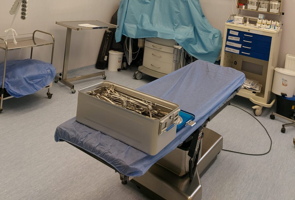 chirurgia toracică la sibiu primește un ajutor important. donație de 70.000 de lei pentru truse de instrumentar