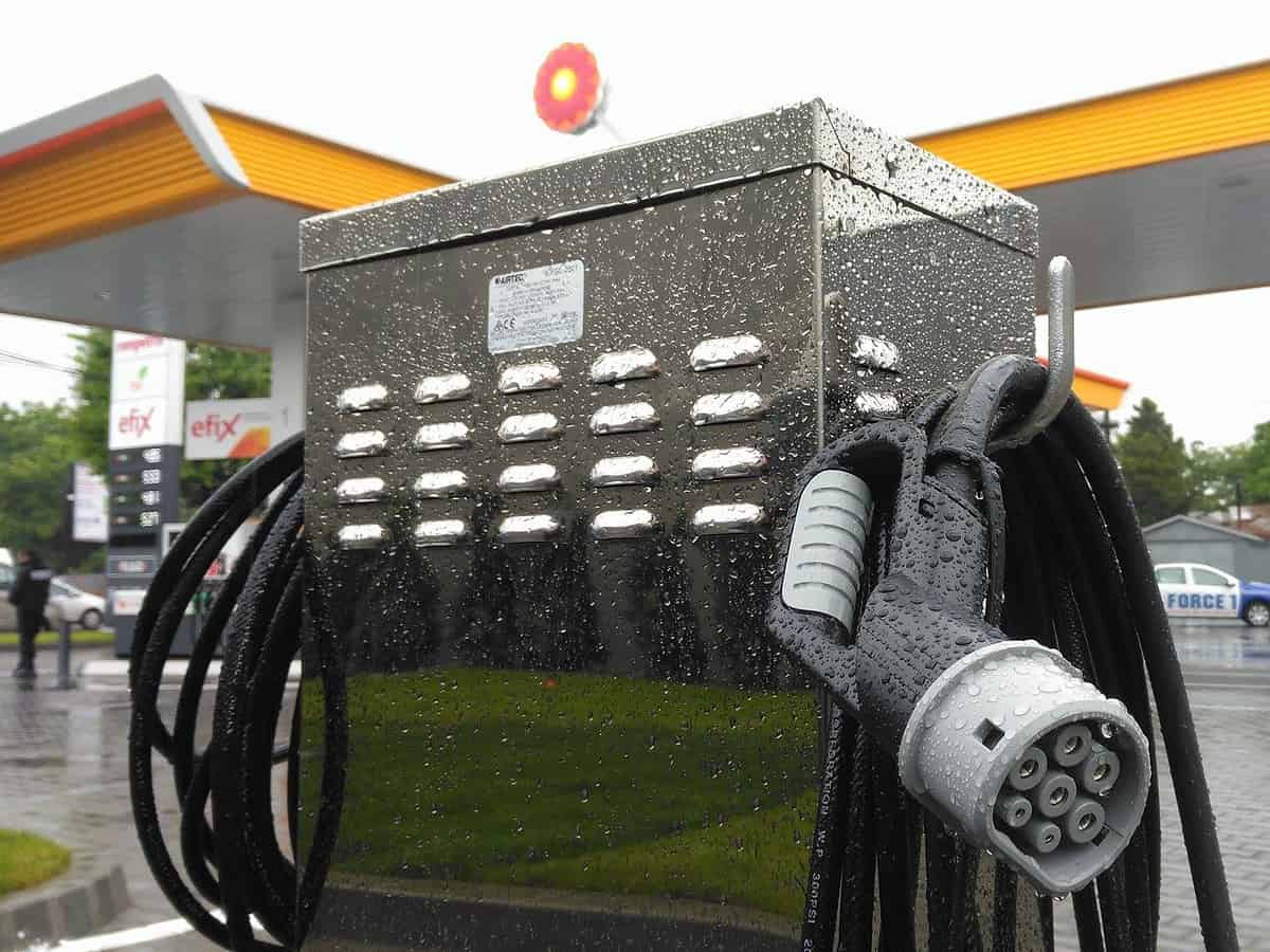 stație de încărcare electrică pe autostrada a1 la cristian printr-un proiect pe fonduri europene al rompetrol