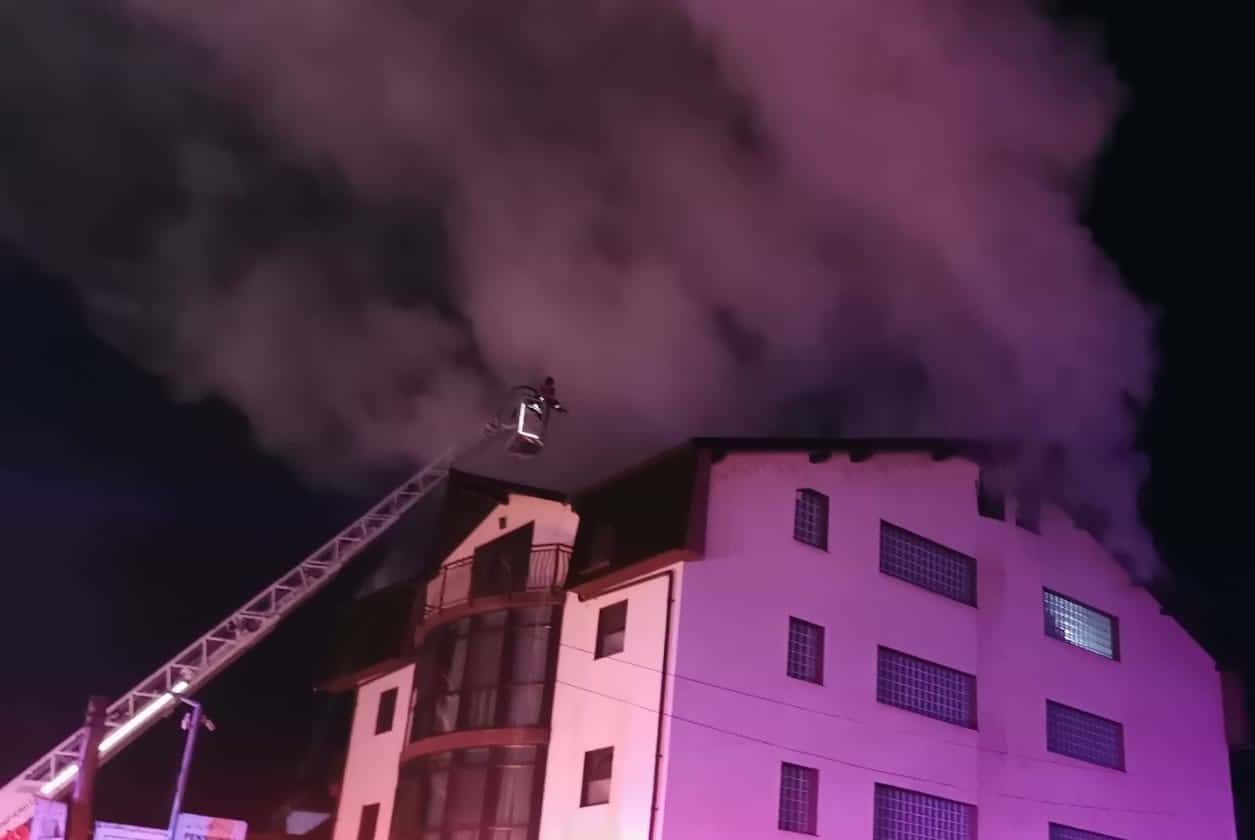 incendiu la o pensiune din călimănești. un angajat a decedat (foto)