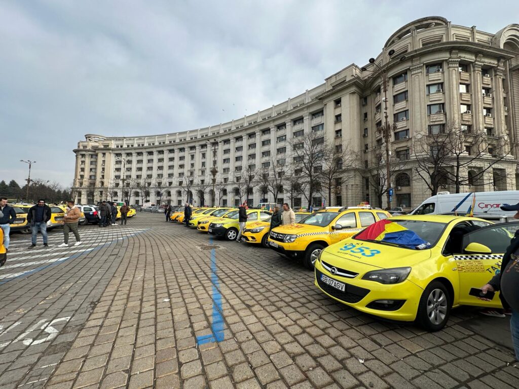 peste 50 de taximetriști sibieni participă la protestul din bucurești. „dacă este cazul, va ține și trei zile” (foto)