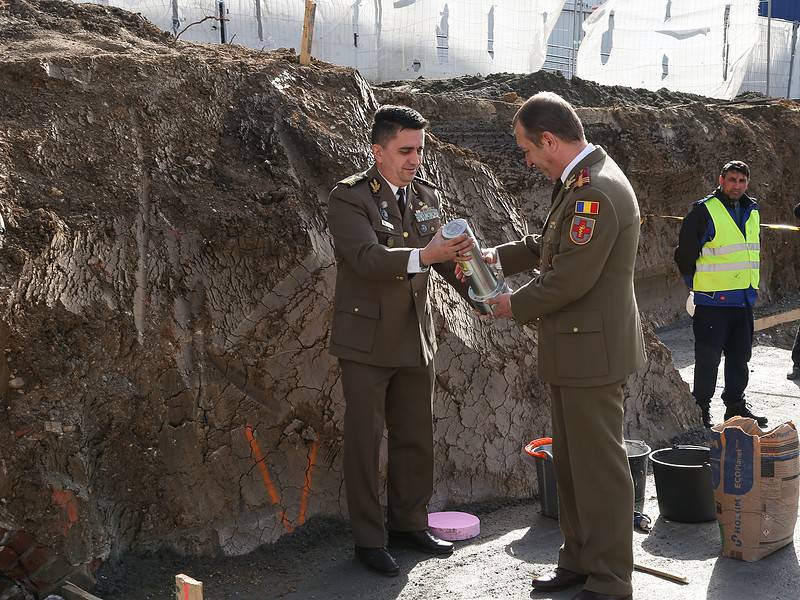 noul pavilion al spitalului militar a fost sfințit. o capsulă a timpului a fost îngropată în fundația clădirii