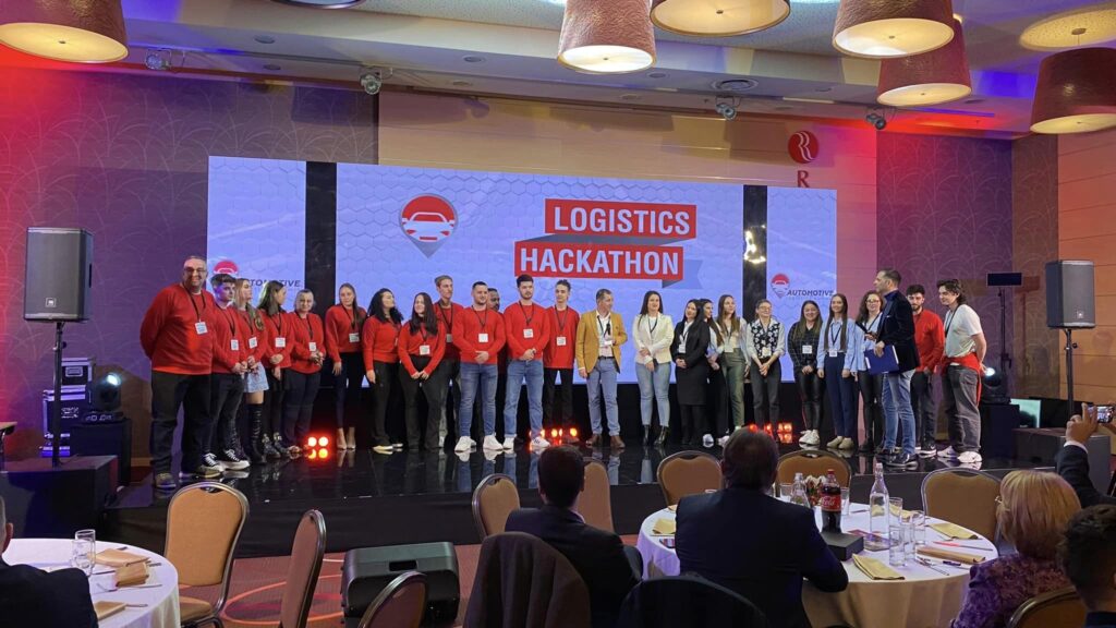 studenți de la sibiu pe podium la hackathonul de logistică. au impresionat cu o idee fezabilă de reducere a amprentei de carbon