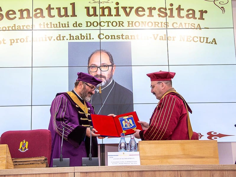 preotul constantin necula primește titlul de doctor honoris causa din partea academiei forțelor terestre din sibiu