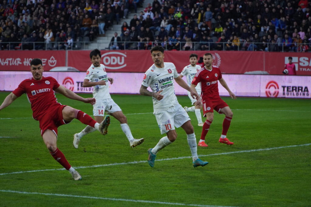 fc hermannstadt spulberă pe oțelul galați și mai speră la play-off. dublă pentru ianis stoica (foto video)