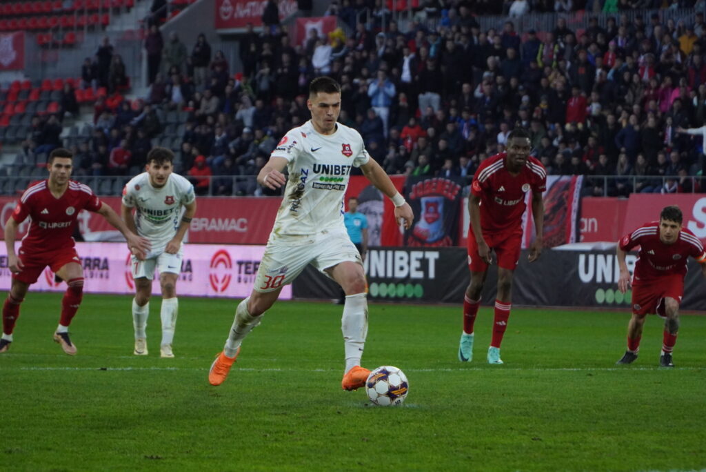 fc hermannstadt spulberă pe oțelul galați și mai speră la play-off. dublă pentru ianis stoica (foto video)