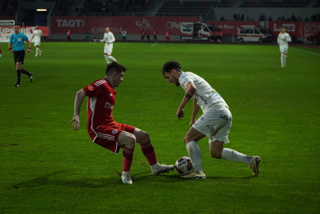 fc hermannstadt spulberă pe oțelul galați și mai speră la play-off. dublă pentru ianis stoica (foto video)