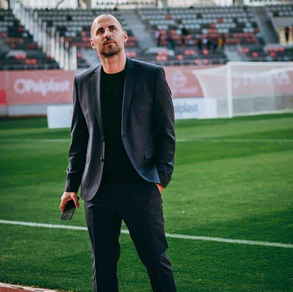 dinamo acuză sibiul că s-a dat la o parte la voluntari. radu neguț: ”nicolescu vorbește mult și prost”