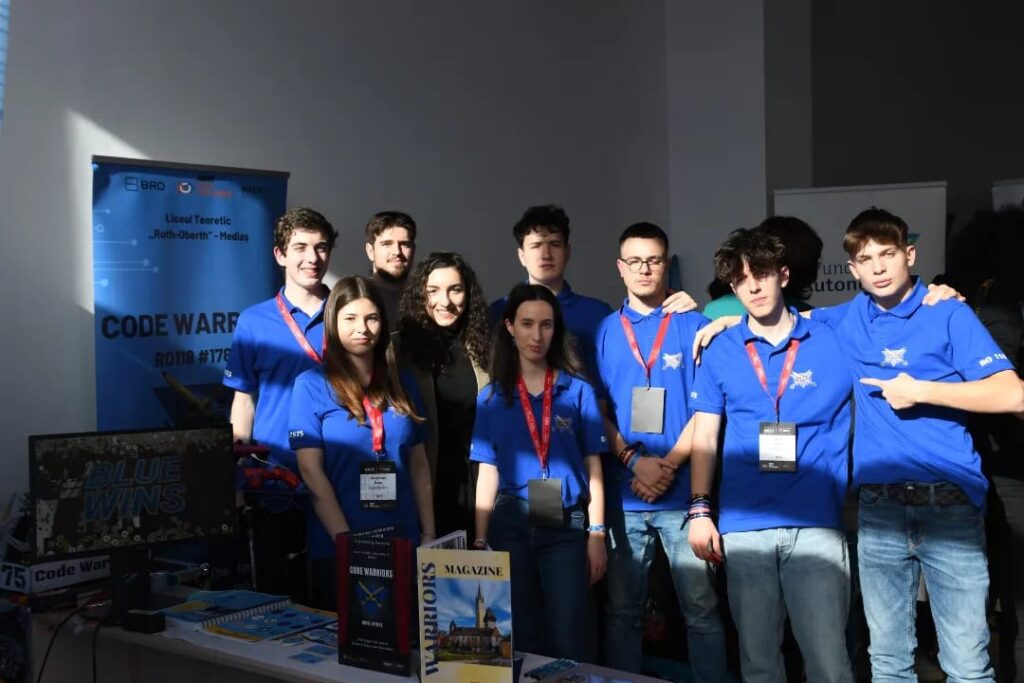 Medieșenii de la „Code Warriors” s-au calificat la etapa națională a concursului de robotică First Tech Challange (foto)