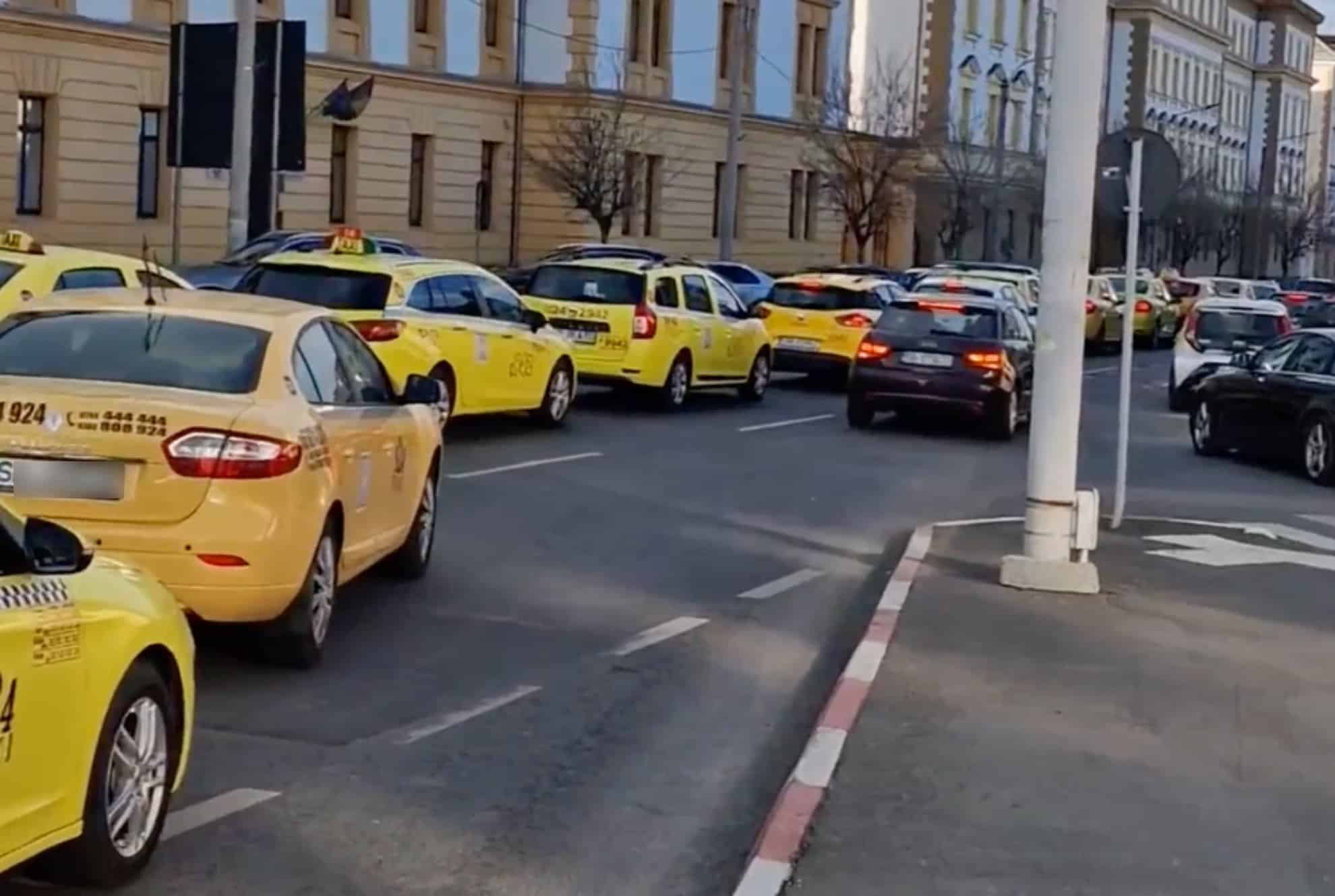 taximetriștii protestează pe străzile din sibiu. timp de mai multe zile, fără a bloca traficul