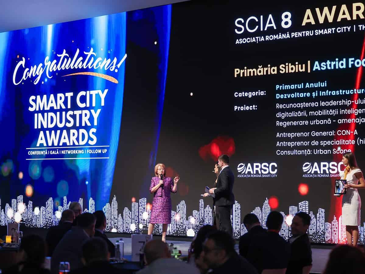 edilul sibiului, astrid fodor, premiat cu distincția "primarul anului" la gala asociației române pentru smart city (foto)
