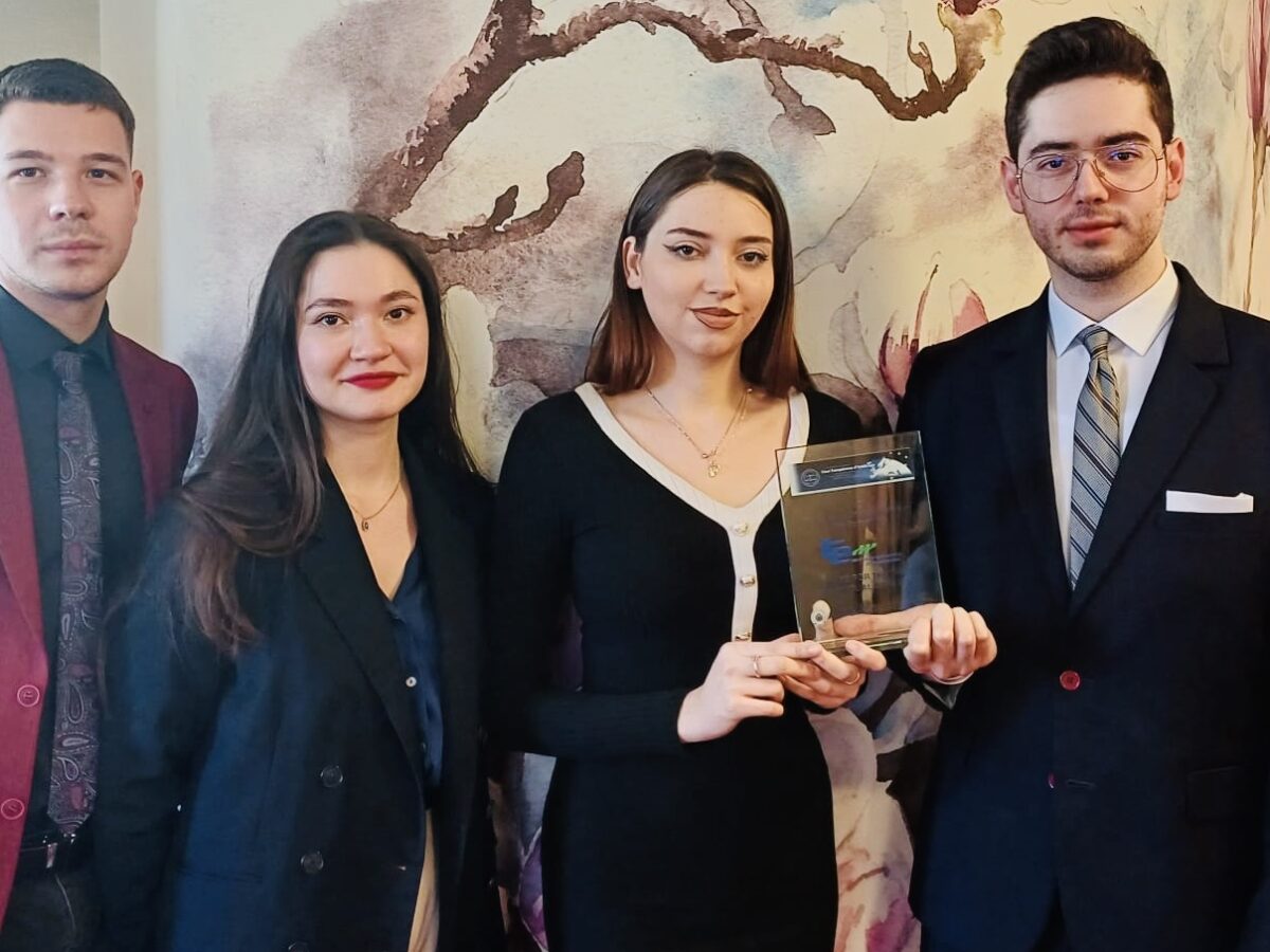 patru studenți ai facultății de drept din sibiu, premiați la un concurs important avut loc la bucurești