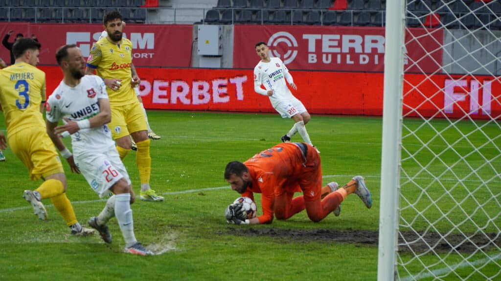 FC Hermannstadt câștigă cu Petrolul Ploiești. Sibiul e pe locul 1 în play-out (foto video)