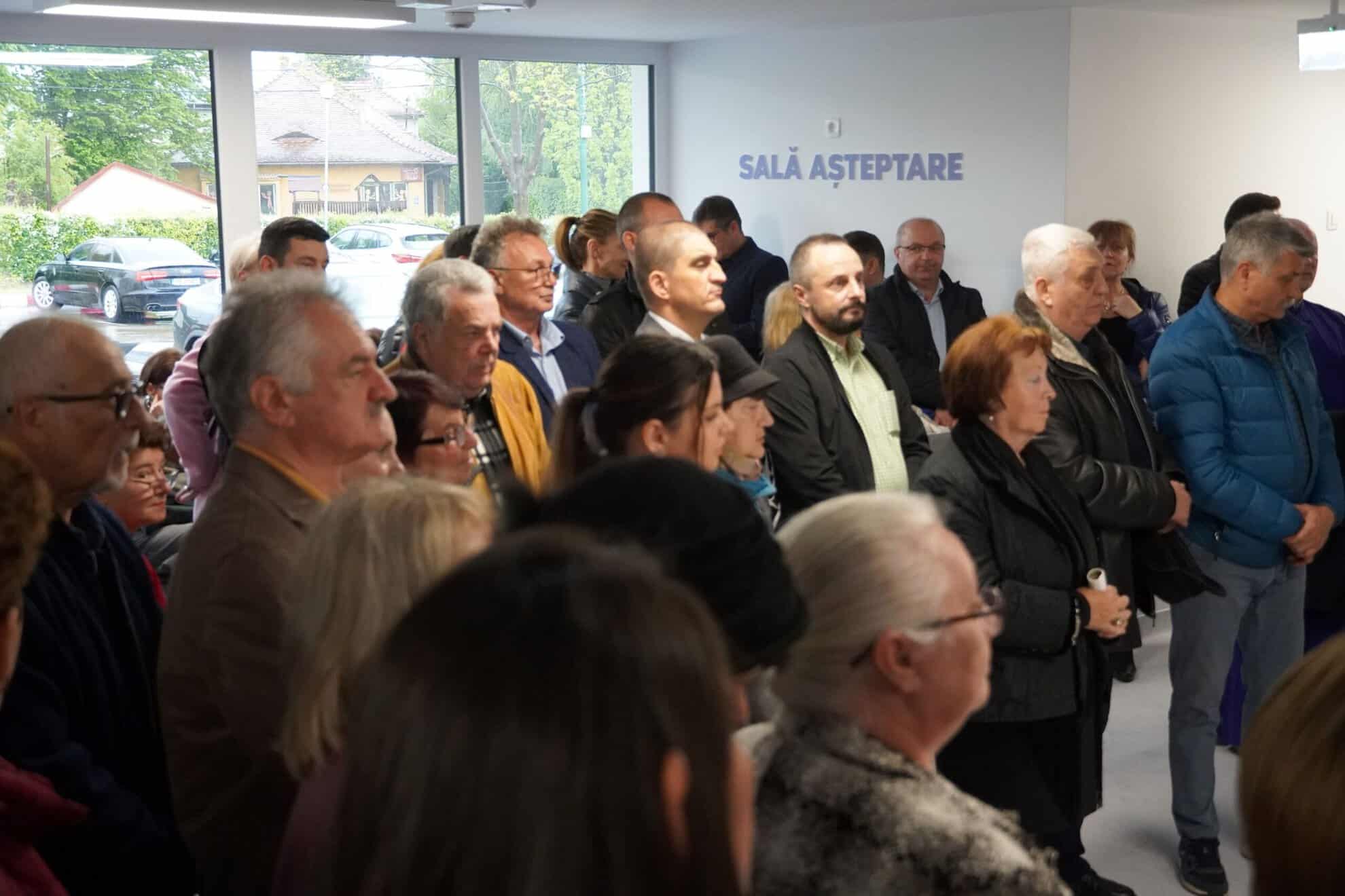 s-a inaugurat policlinica spitalului orășenesc cisnădie. daniela cîmpean: „banii europeni ajută sistemul sibian de sănătate” (foto)