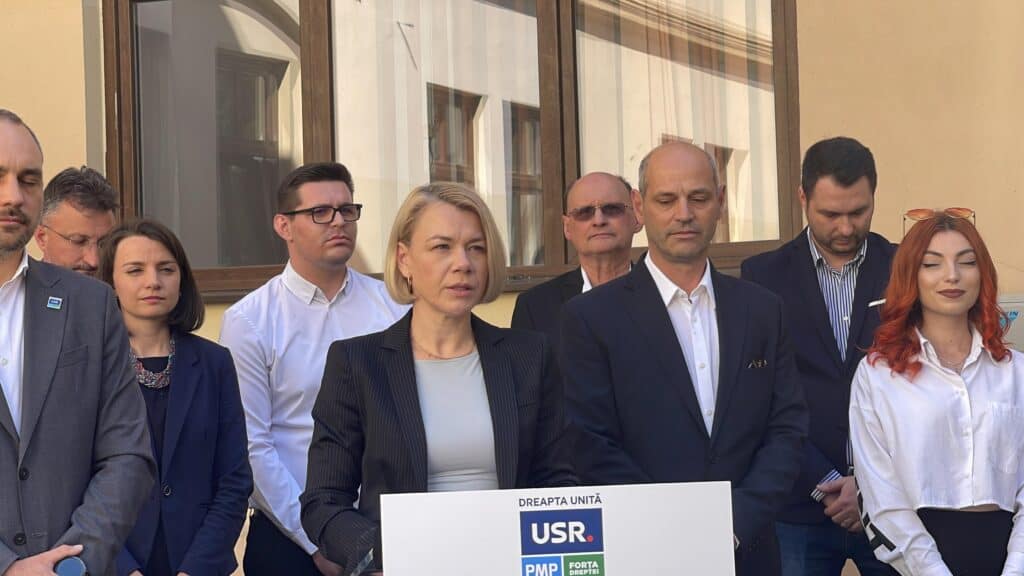 Candidații Alianței Dreapta Unită pentru Primăria Municipiului Sibiu și Consiliul Județean, au depus luni candidaturile oficiale la sediul BEJ (foto video)