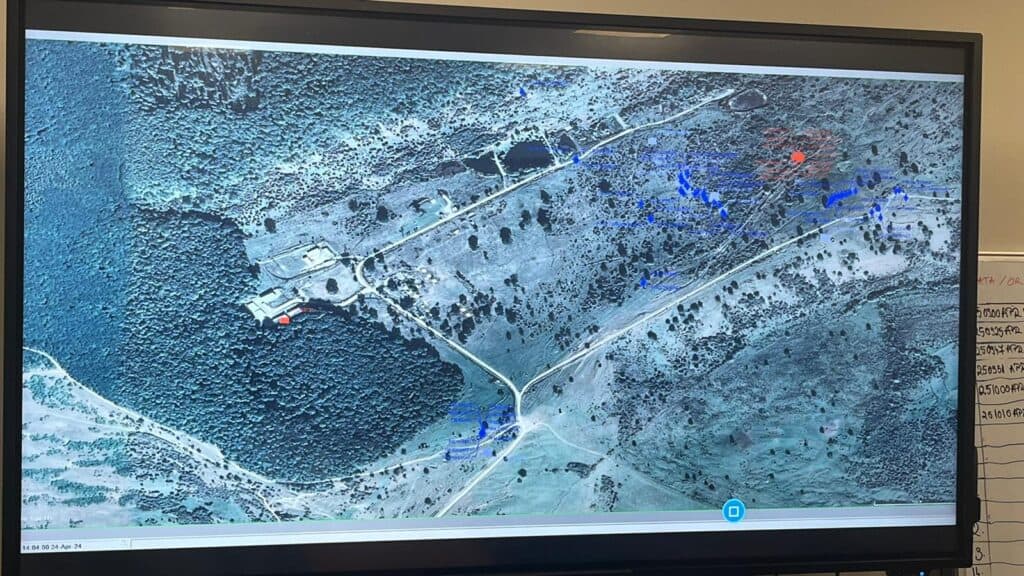 aproape 300 de studenți ai academiei forțelor terestre au recreat o situație de război în poligonul din perii dăii. în premieră, au fost utilizate drone militare (foto video)