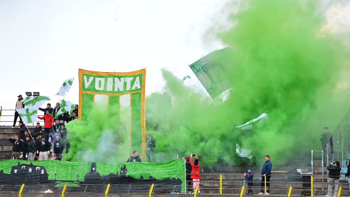 un fan al voinței sibiu, interzis un an pe stadioane după ce a folosit fumigene pe stadionul ”obor”