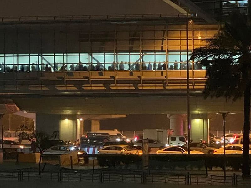 sibieni blocați într-un mall din dubai din cauza furtunii. „a fost horror” (foto, video)
