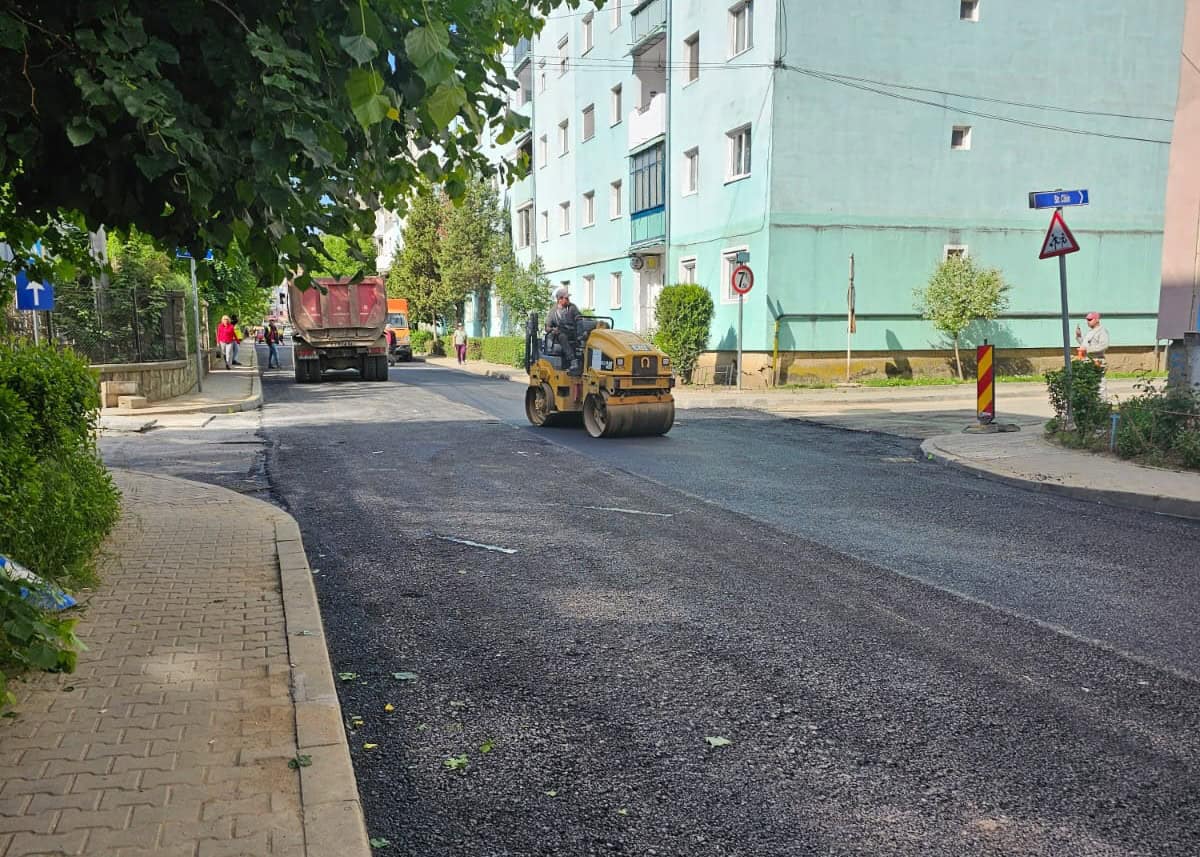 lucrări de asfaltare pe strada someșului din mediaș (foto video)