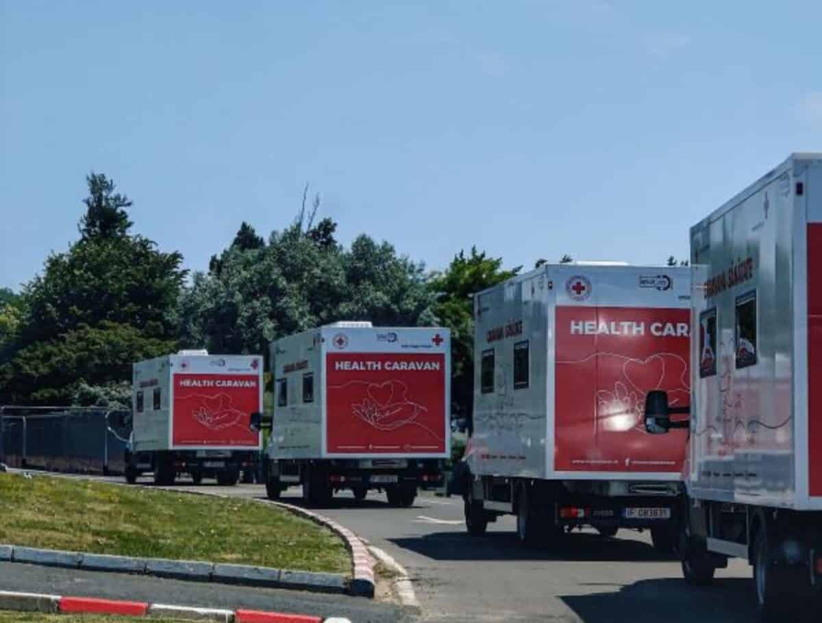 consultații medicale gratuite la „caravana de sănătate” în fața sălii transilvania din sibiu