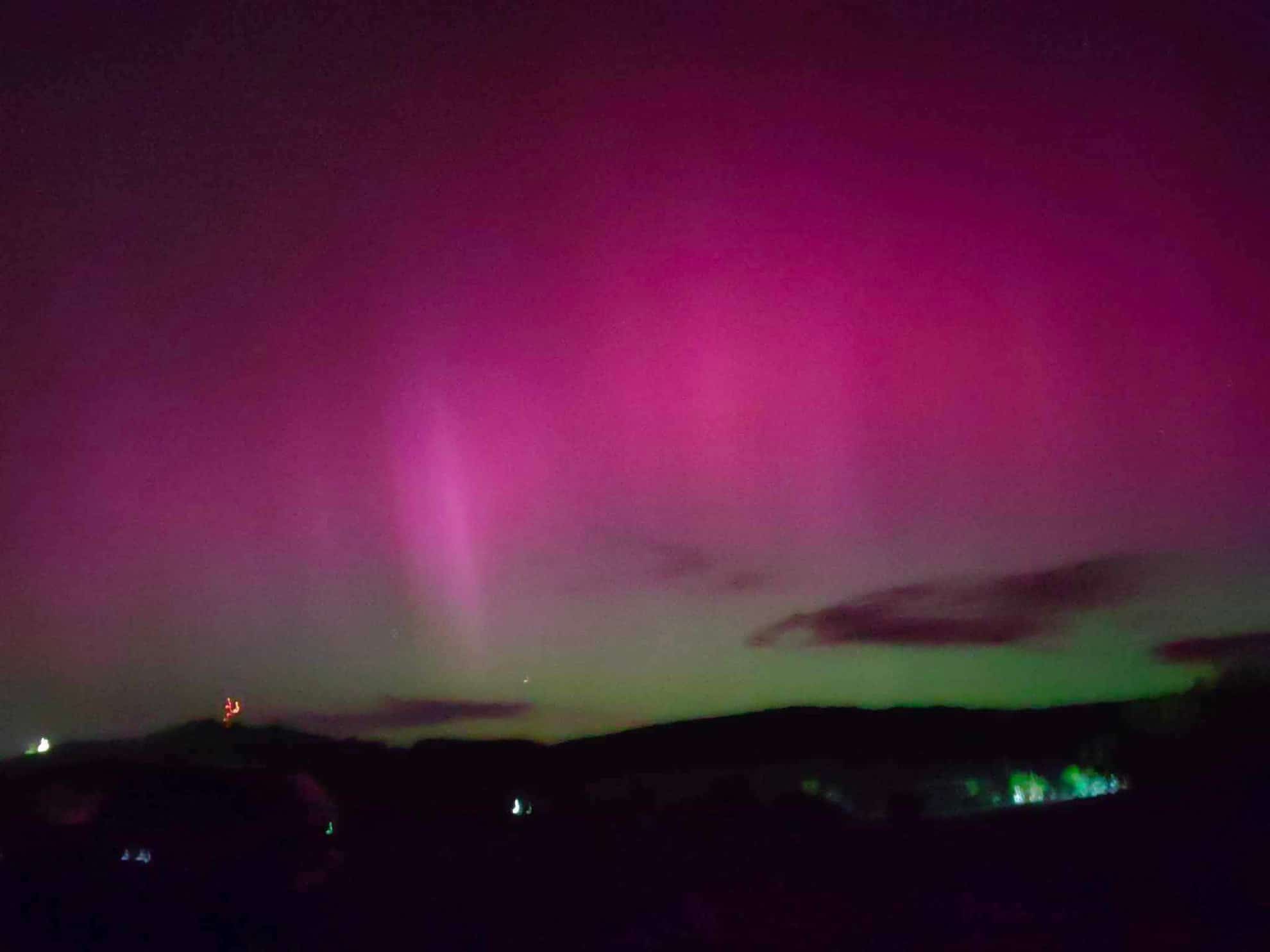 imagini inedite cu aurora boreală vizibilă din sibiu