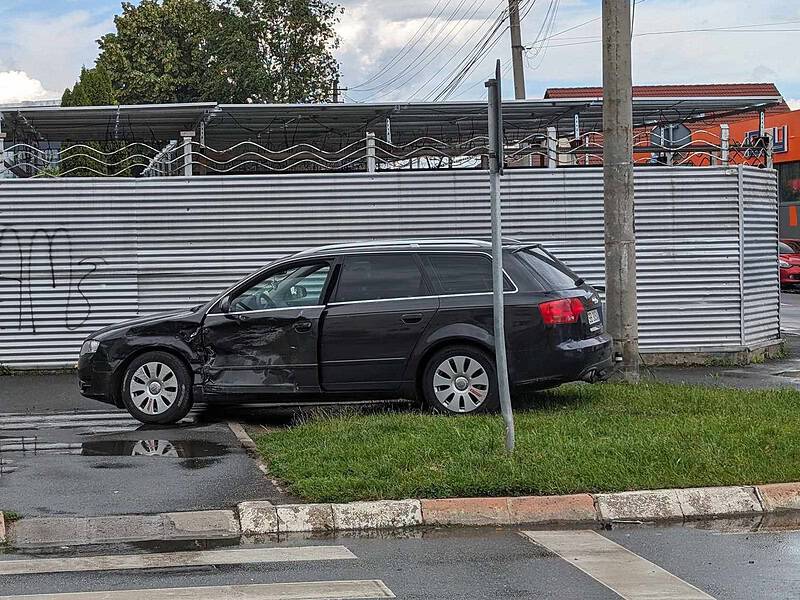 accident cu doi răniți pe strada cârlova din municipiul sibiu